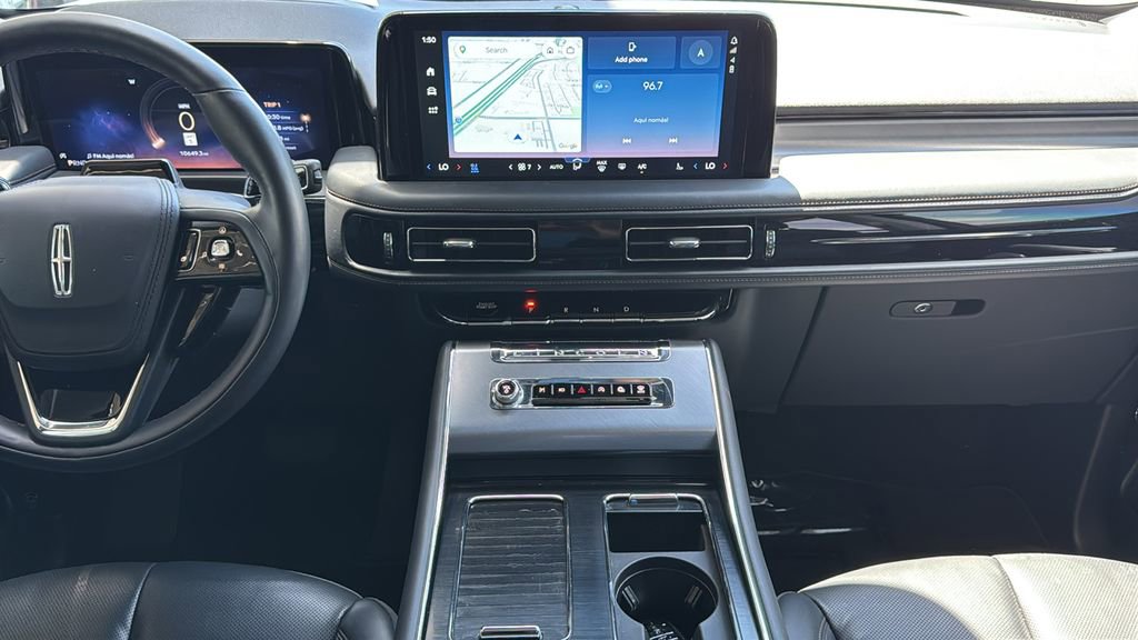 Used 2025 Lincoln Aviator 2WD image 10