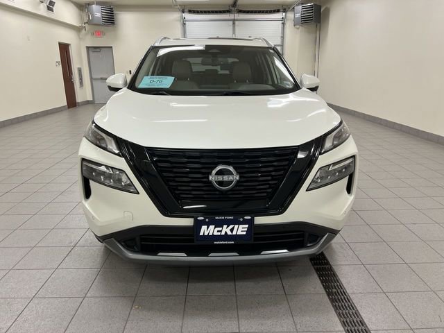 Used 2023 Nissan Rogue SL w/ SL Premium Package image 3