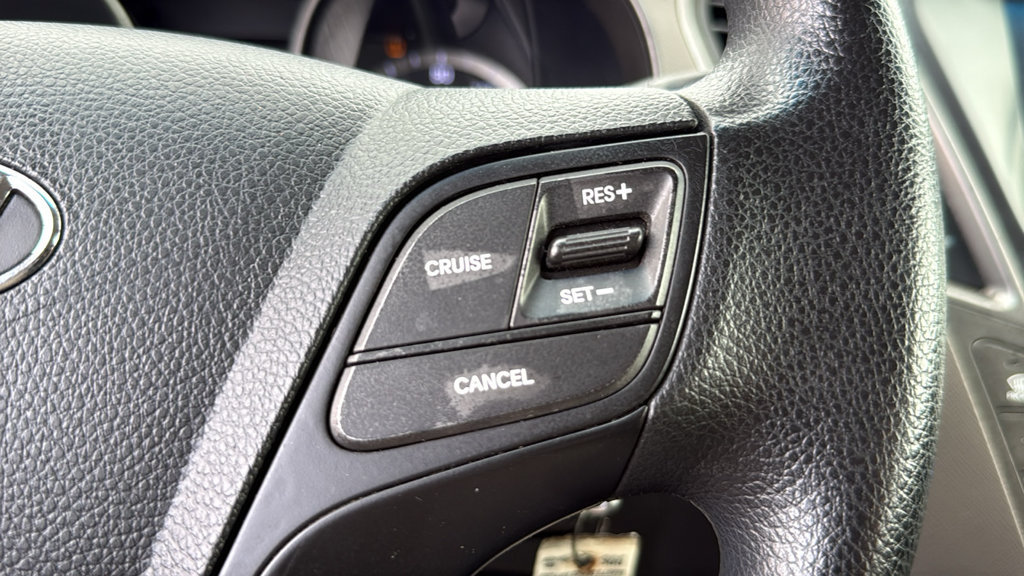 Used 2017 Hyundai Santa Fe SE FWD image 28