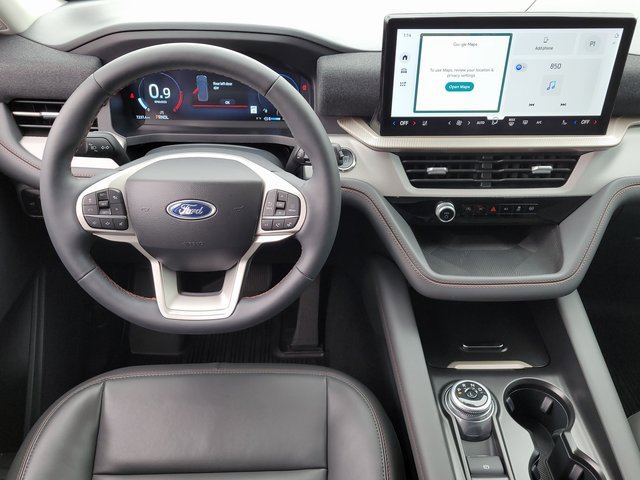 Used 2025 Ford Explorer Active w/ Active Comfort Package image 13
