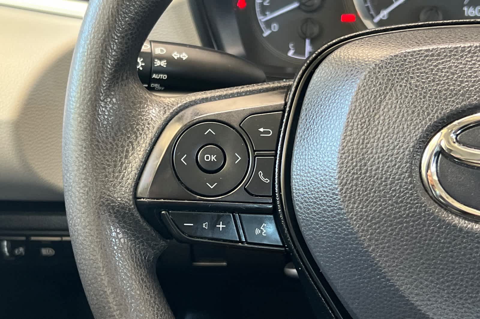 Certified 2020 Toyota Corolla LE FWD image 23