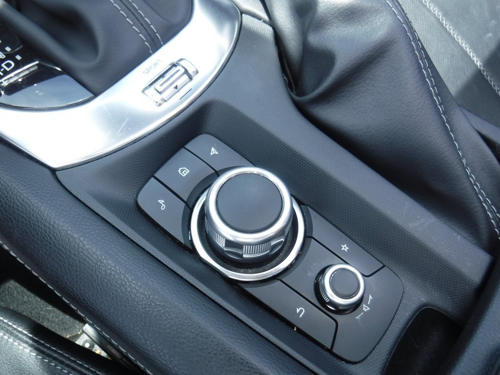 Used 2024 MAZDA MX-5 Miata RF Grand Touring RWD image 13