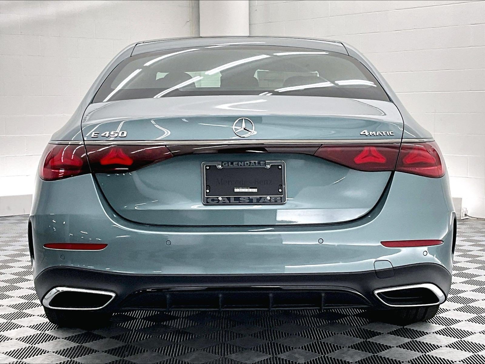 New 2027 Mercedes-Benz E 450 4MATIC Sedan image 3