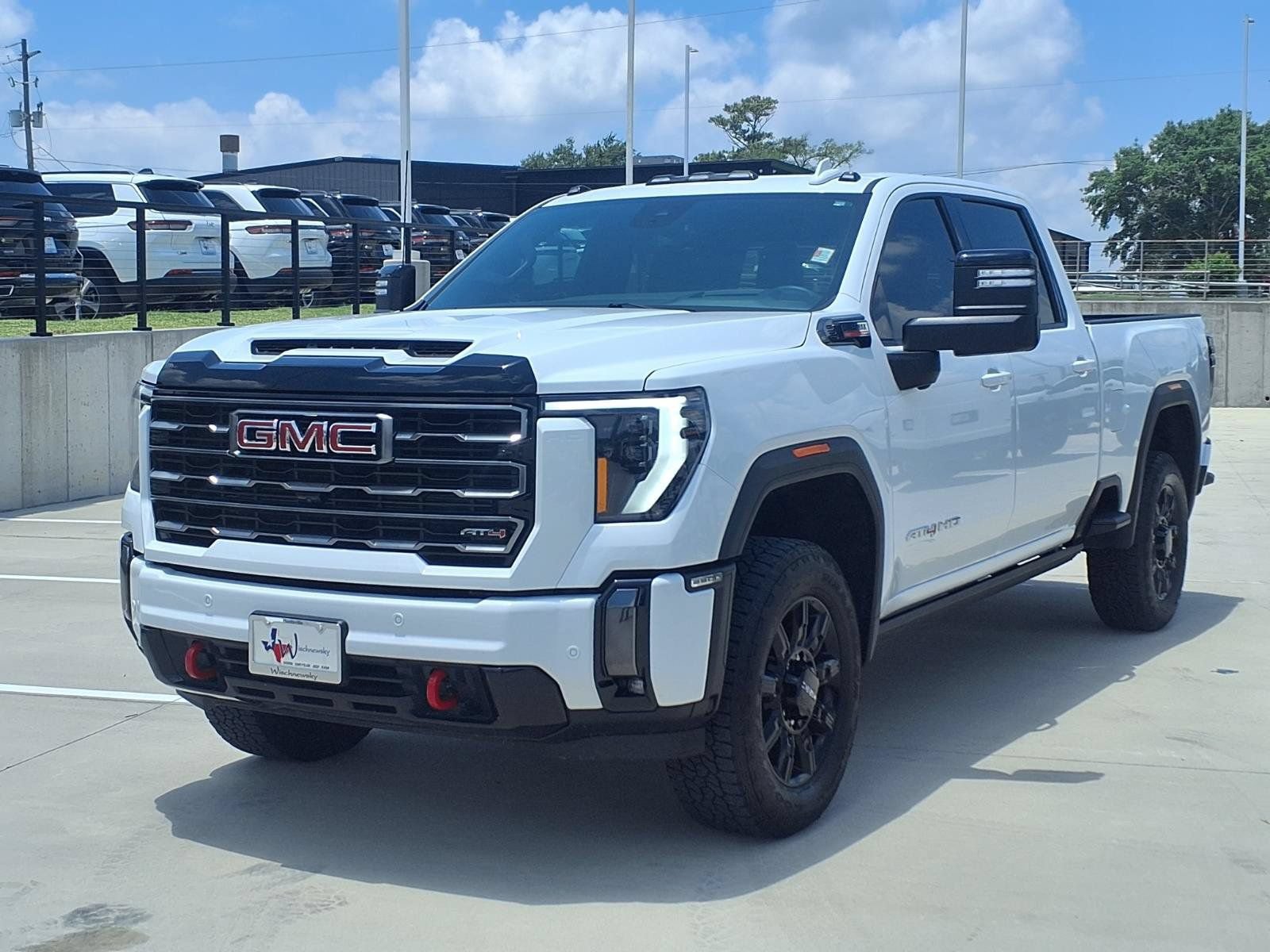 Used 2024 GMC Sierra 2500 AT4 w/ AT4 Premium Plus Package AWD/4WD image 3