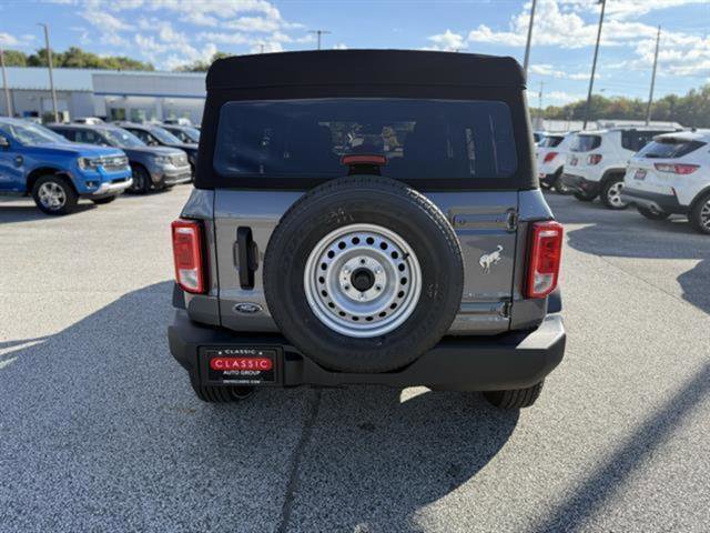 New 2025 Ford Bronco 4-Door image 7