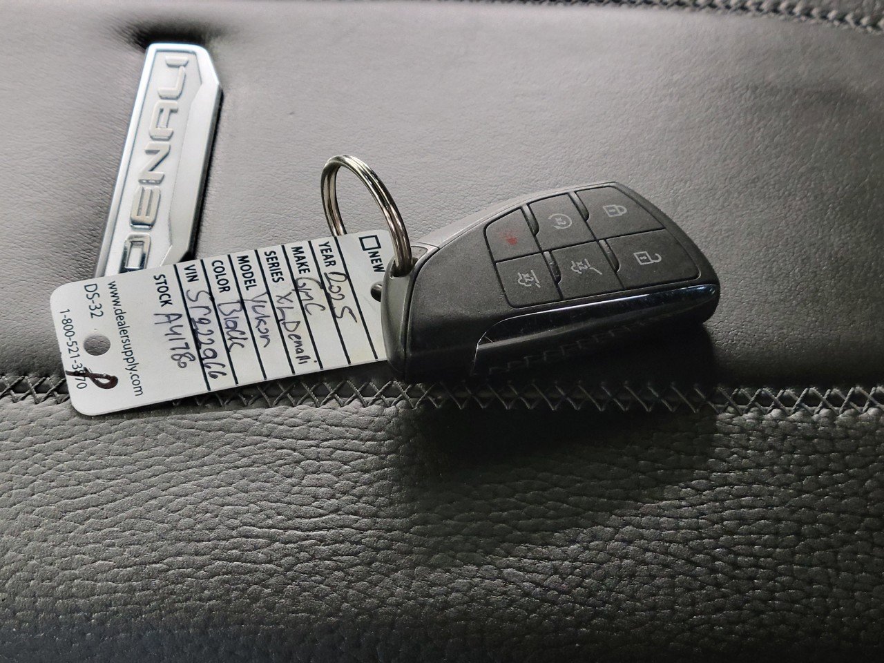 Certified 2025 GMC Yukon XL Denali image 29