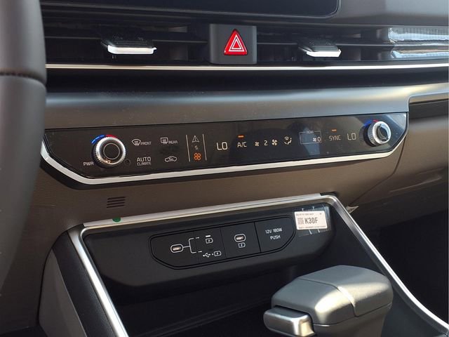 New 2026 Kia Carnival FWD image 6