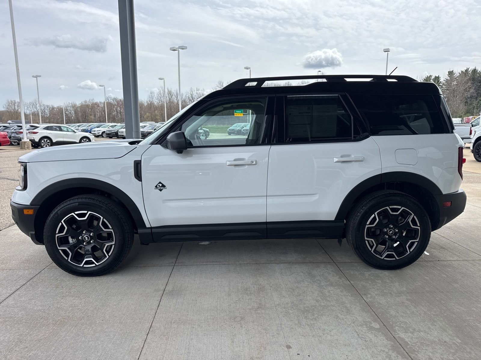 Certified 2025 Ford Bronco Sport Outer Banks w/ Outer Banks Tech Package+ image 4