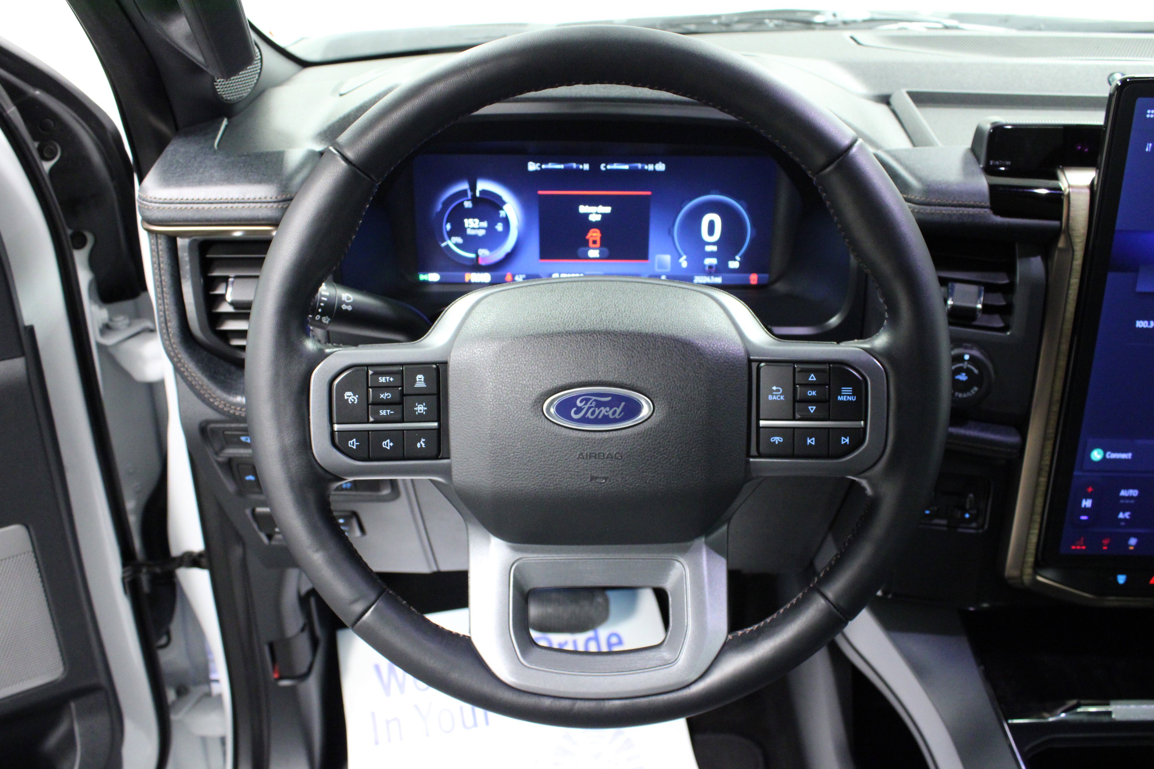 Used 2023 Ford F150 Lightning Lariat w/ Equipment Group 511A High image 17