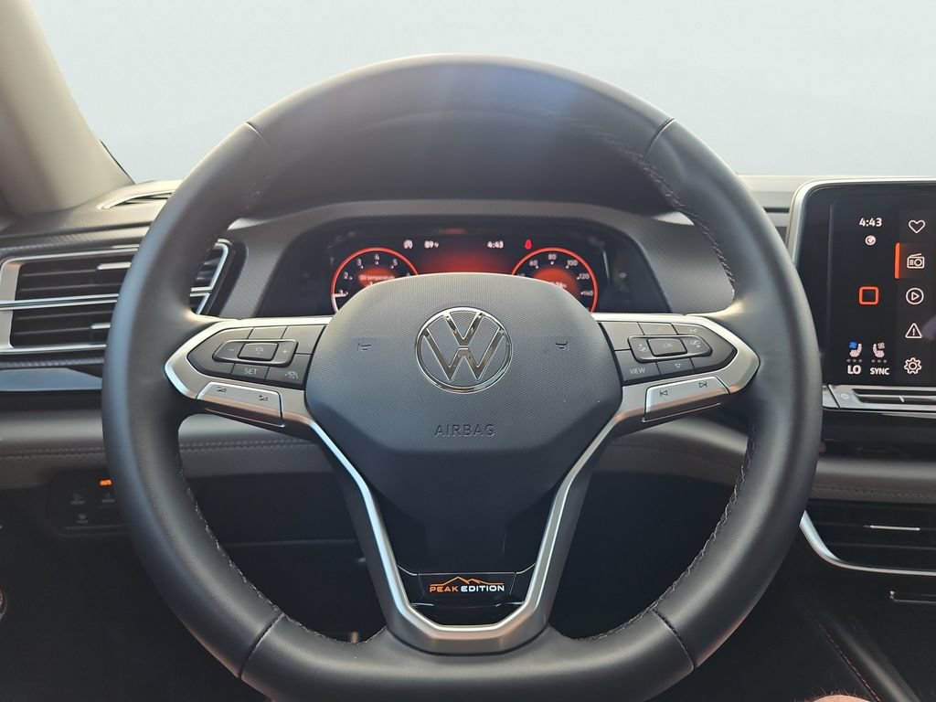 Certified 2026 Volkswagen Atlas Peak Edition AWD/4WD image 32