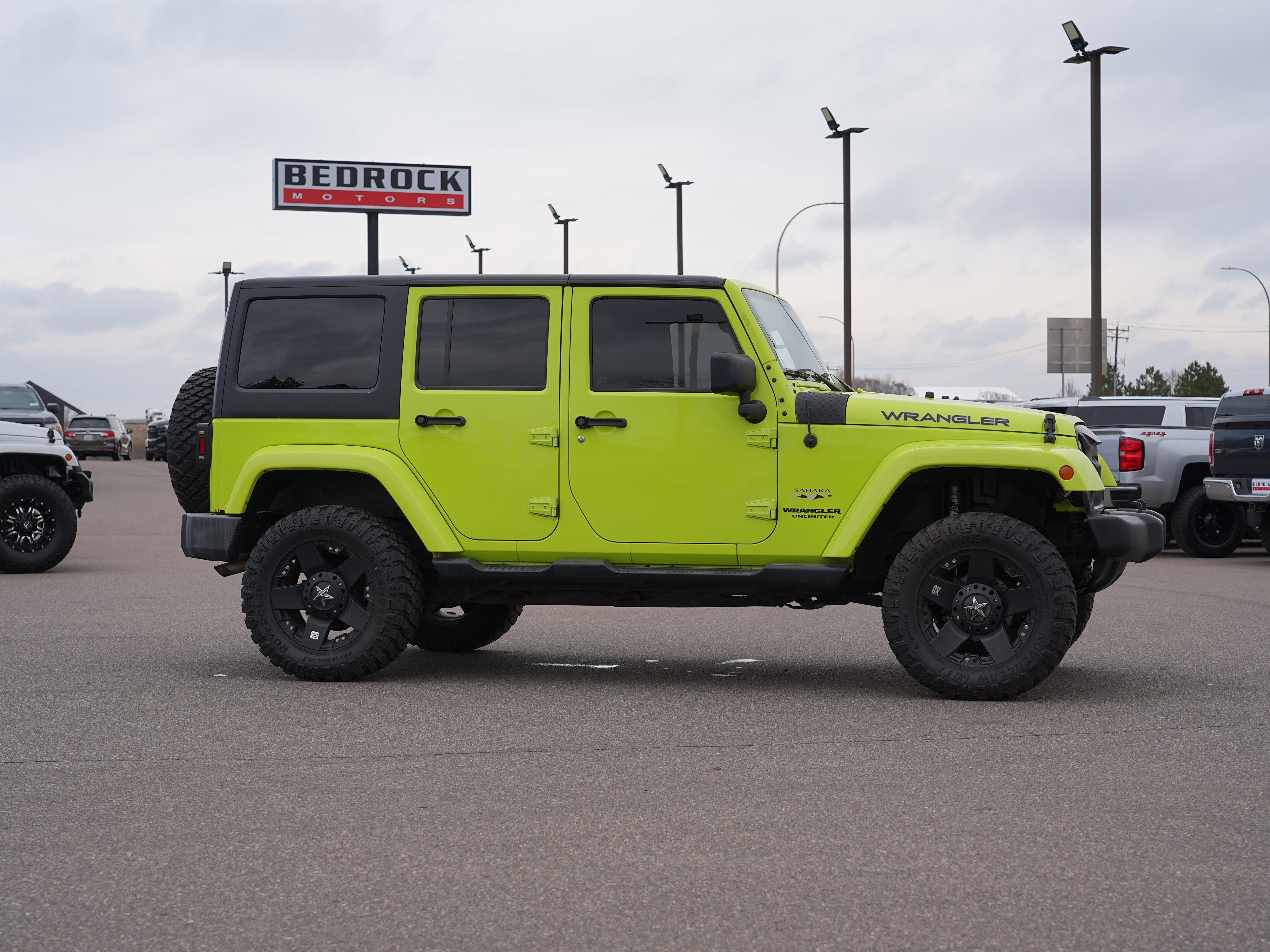 Used 2016 Jeep Wrangler Unlimited Sahara w/ Dual Top Group image 2