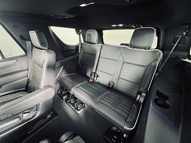 Used 2025 GMC Yukon AT4 Ultimate image 11