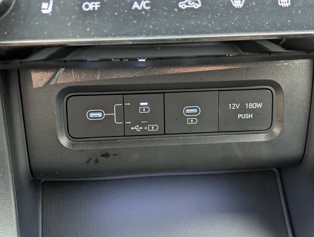 Used 2025 Hyundai Tucson Limited AWD/4WD image 21
