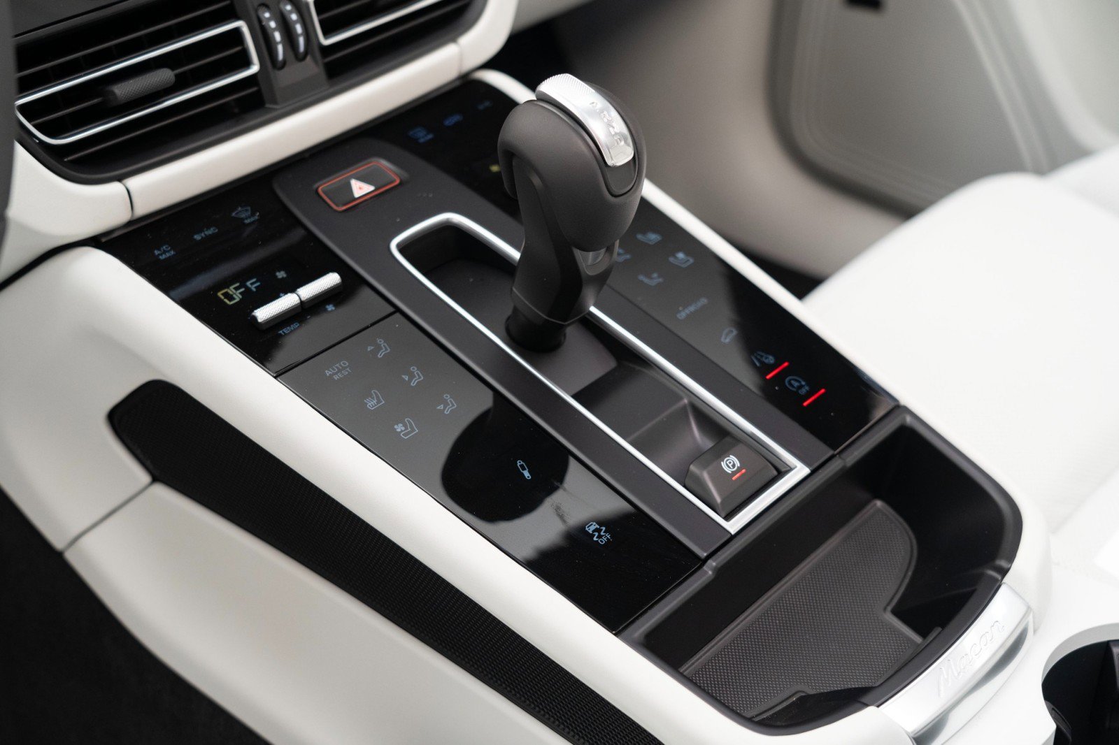 New 2025 Porsche Macan S image 27