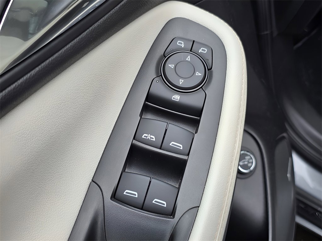 Used 2024 Buick Encore GX Avenir w/ Avenir Convenience Package image 19