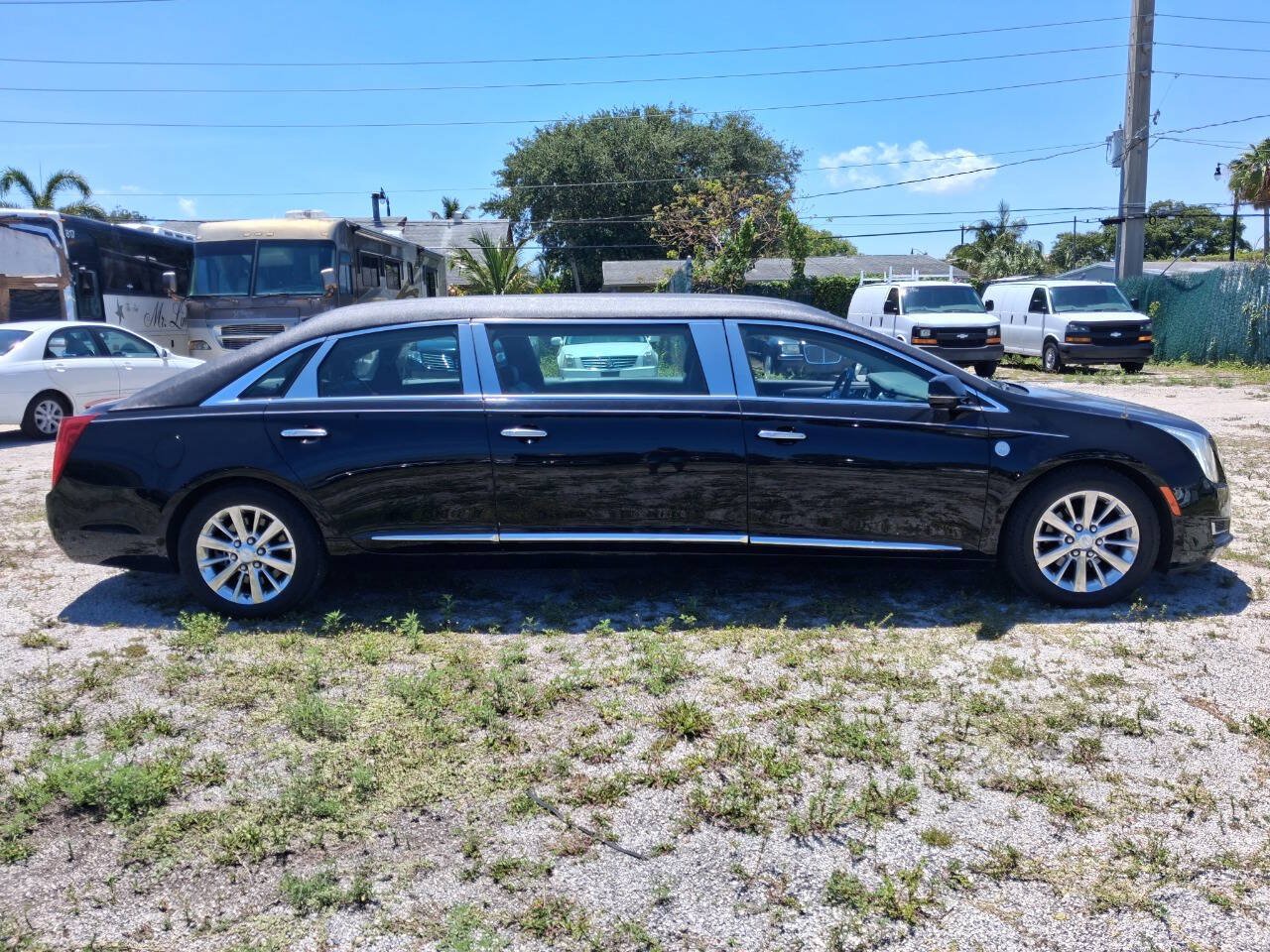 Used 2017 Cadillac XTS FWD image 5