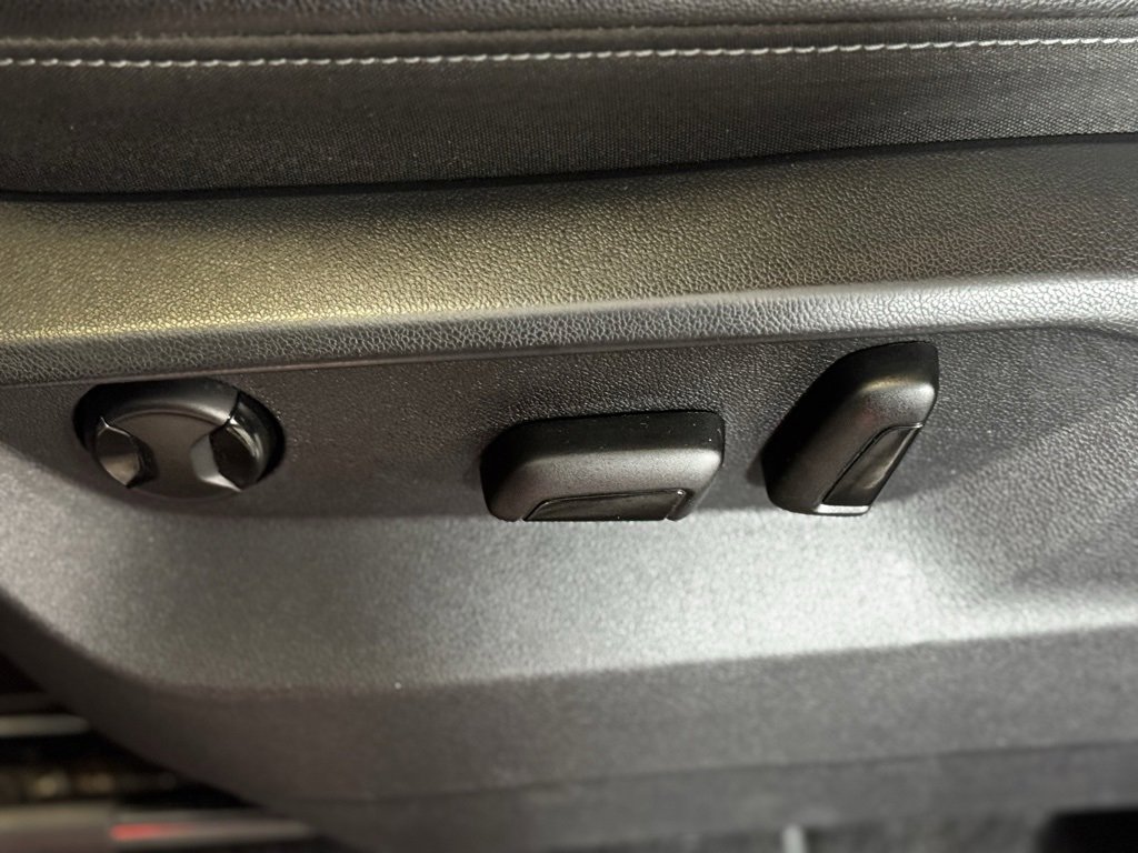 Used 2020 Volkswagen Atlas SE w/ Panoramic Sunroof Package image 14