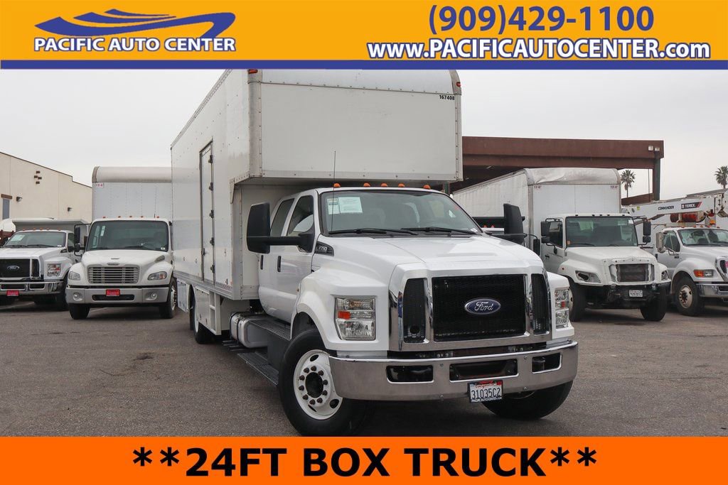 Used 2016 Ford F650 2WD Crew Cab Super Duty image 1