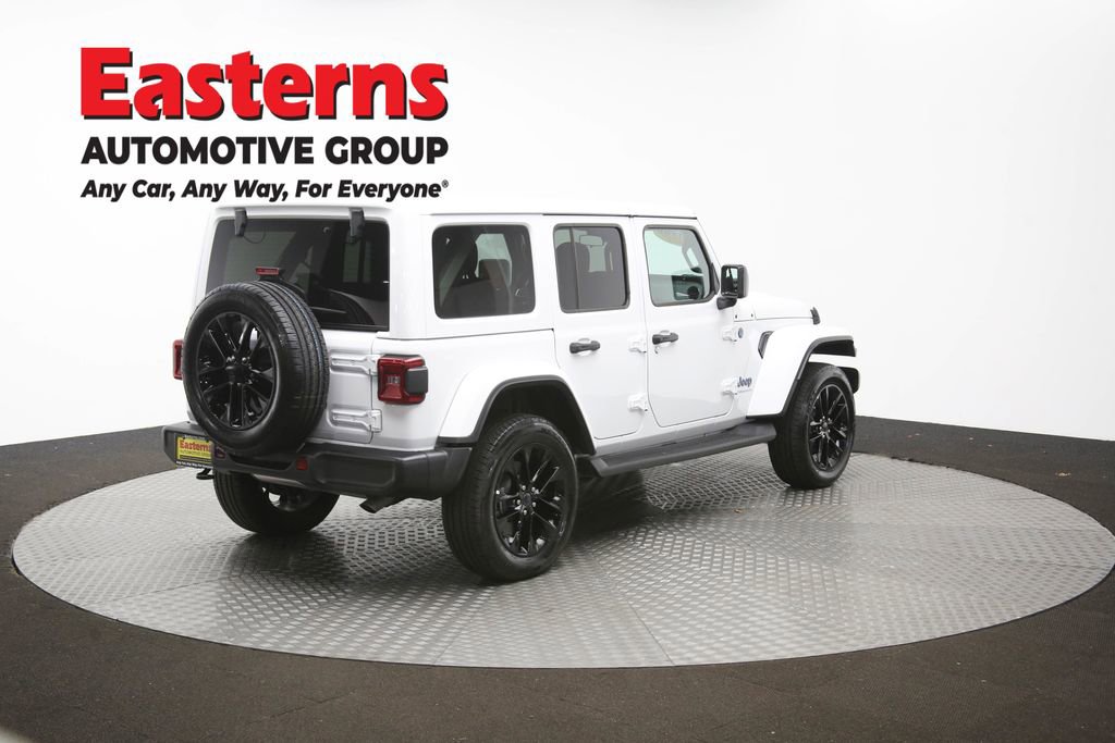 Used 2025 Jeep Wrangler Unlimited Sahara image 40
