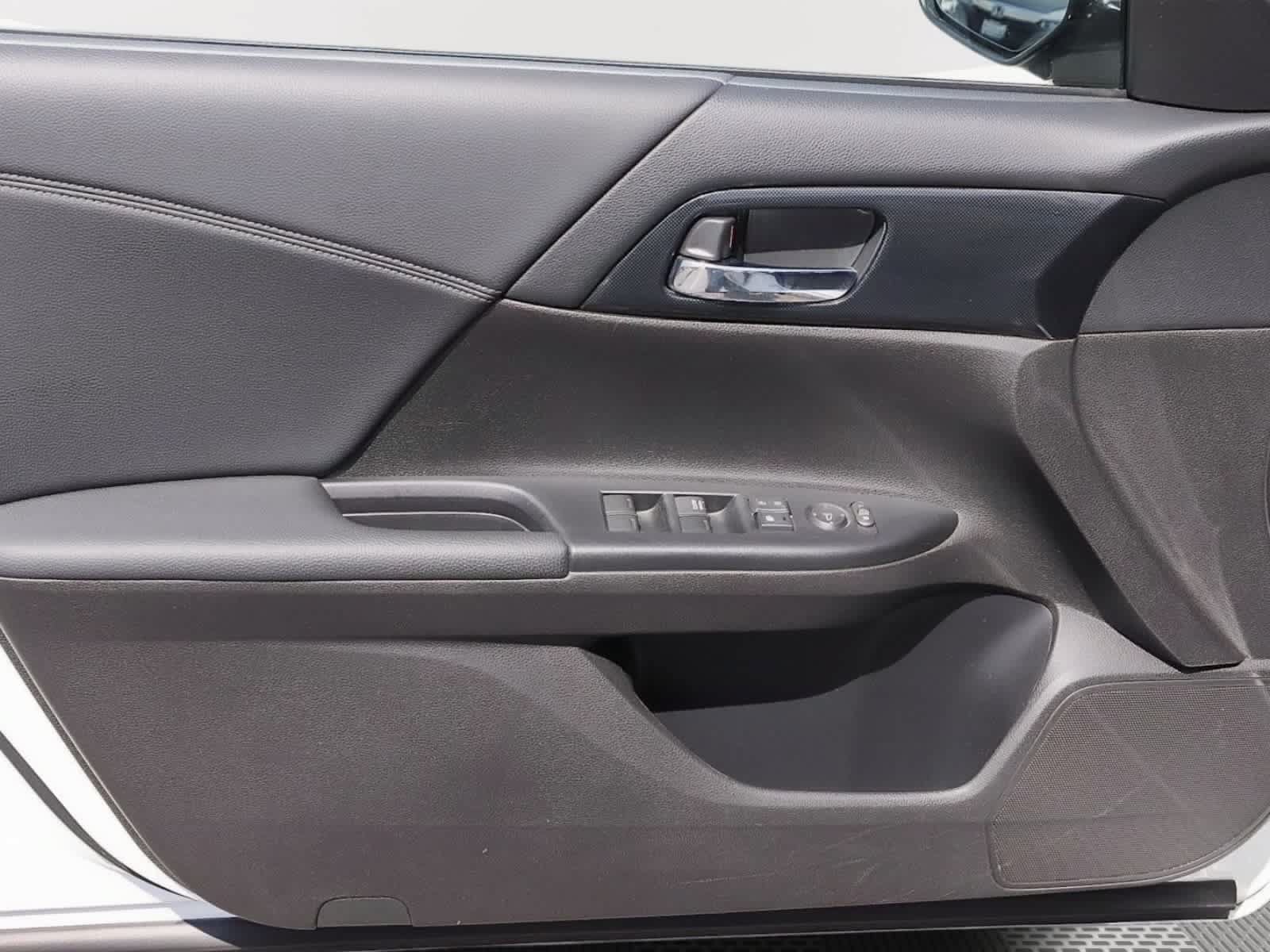 Used 2013 Honda Accord Sport image 31