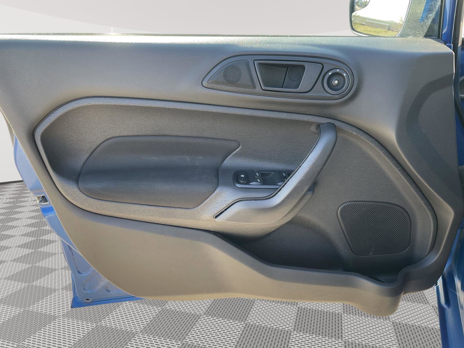 Used 2019 Ford Fiesta SE image 13