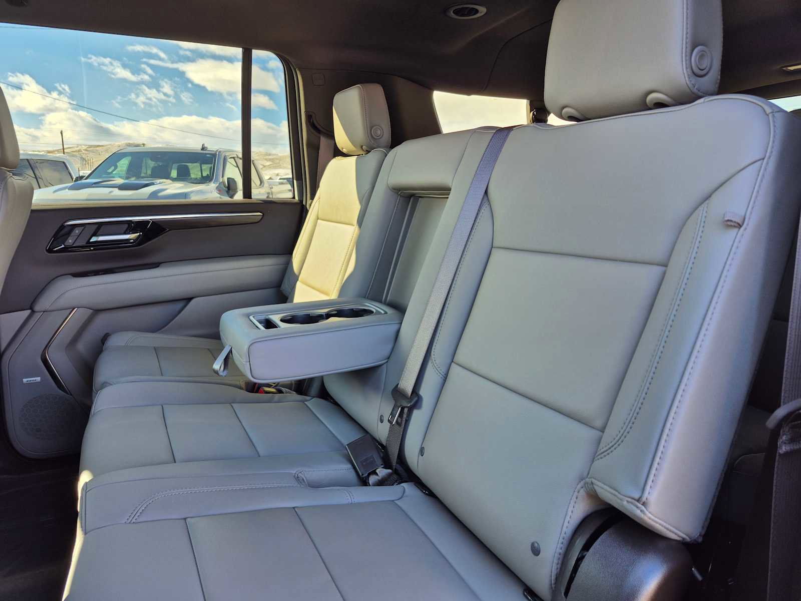 New 2026 Chevrolet Suburban LT w/ Comfort Package image 36