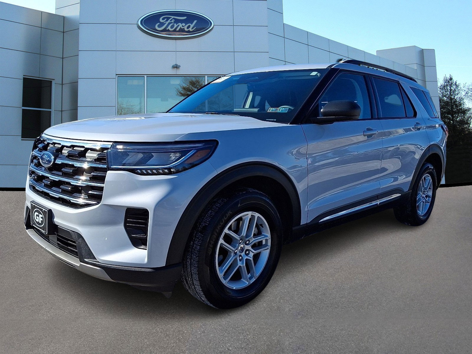Certified 2025 Ford Explorer Active AWD/4WD image 4