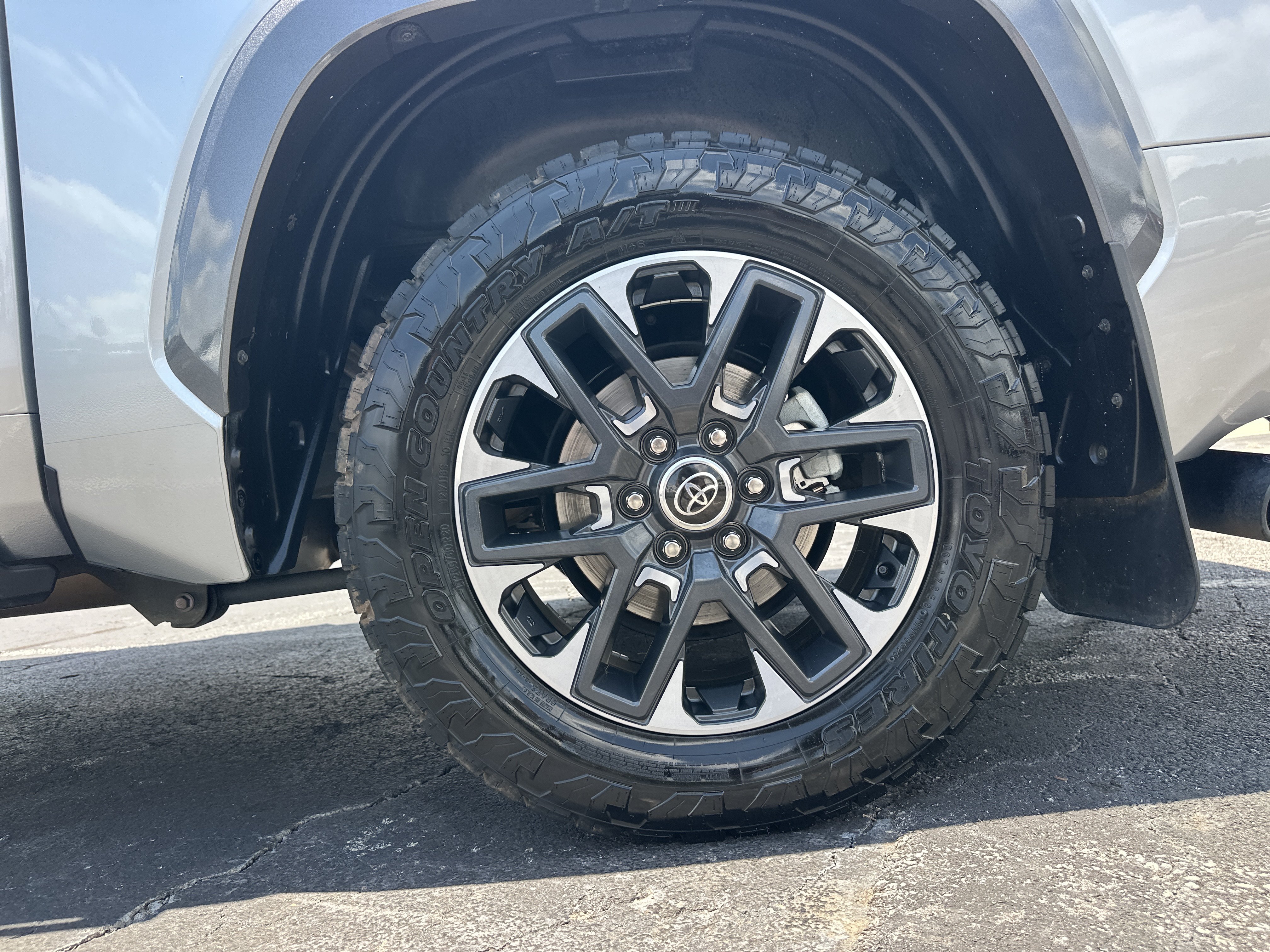 Used 2023 Toyota Tundra Limited AWD/4WD image 20