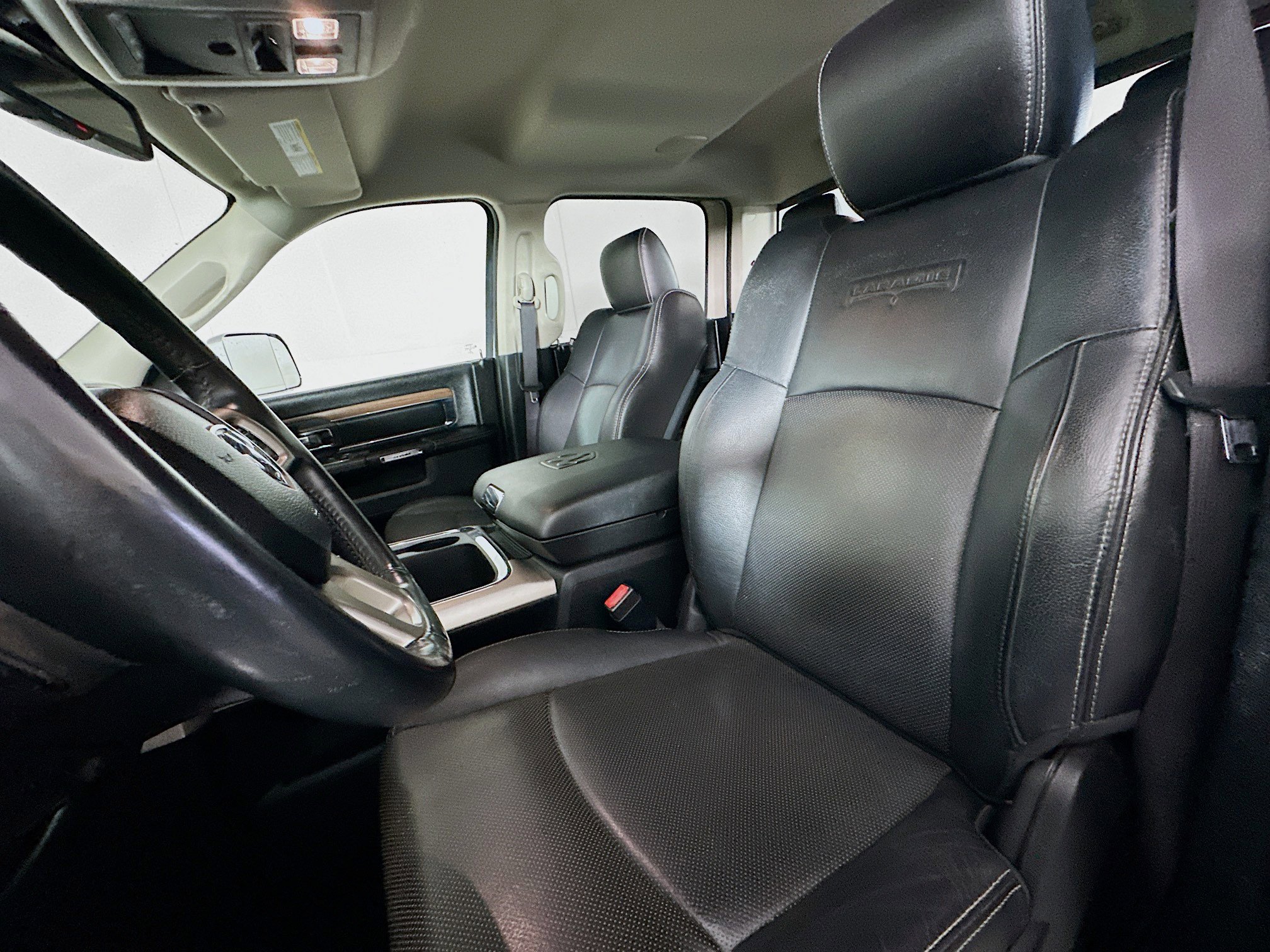 Used 2016 RAM 1500 Laramie w/ Convenience Group image 13