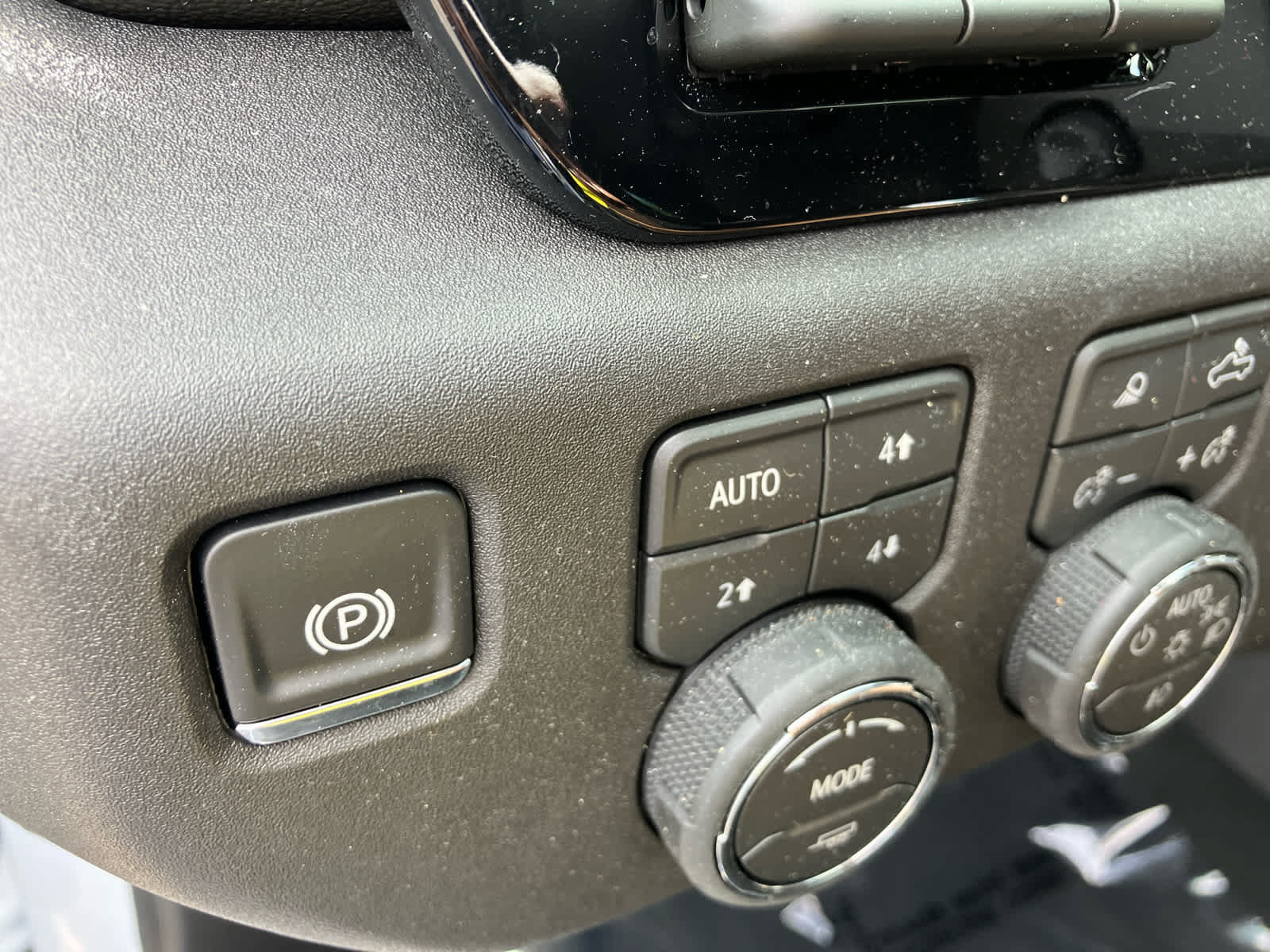 Used 2026 Chevrolet Silverado 1500 High Country AWD/4WD image 13