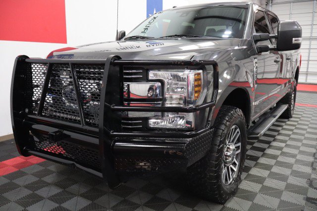 Used 2018 Ford F250 Lariat w/ Lariat Ultimate Package AWD/4WD image 3