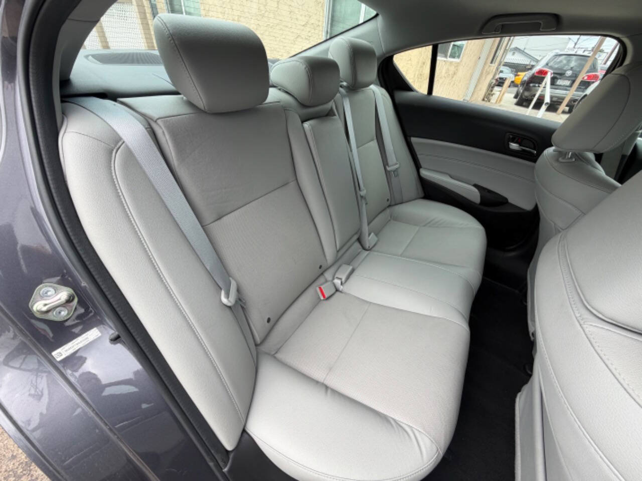 Used 2017 Acura ILX FWD image 9
