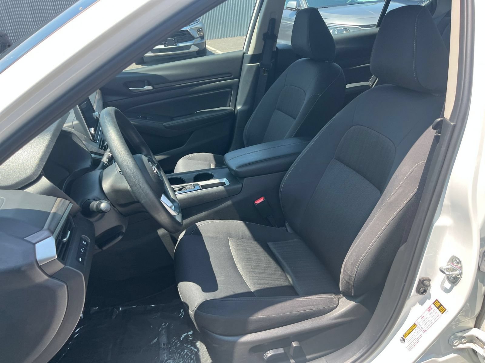 Used 2025 Nissan Altima 2.5 SV FWD image 36