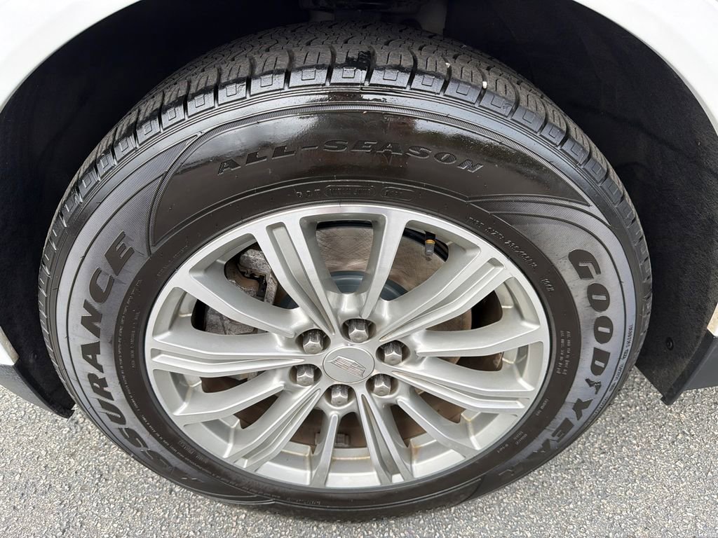 Used 2018 Cadillac XT5 Luxury w/ Driver Awareness Package image 11