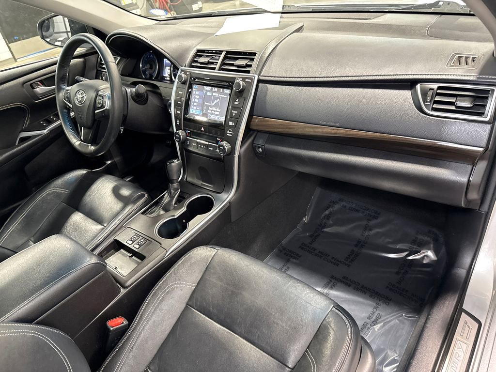 Used 2015 Toyota Camry XLE image 16