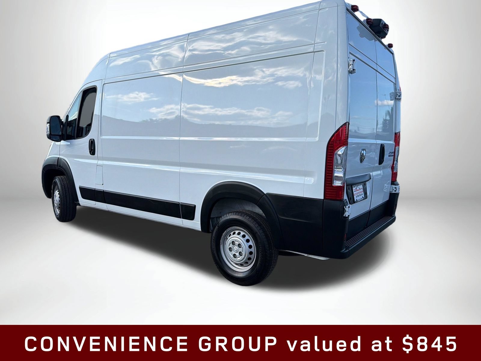 Used 2024 RAM ProMaster 2500 w/ Convenience Group FWD image 4