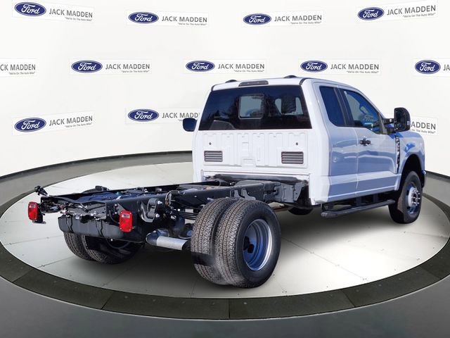 New 2025 Ford F350 XL w/ XL Chrome Package image 5