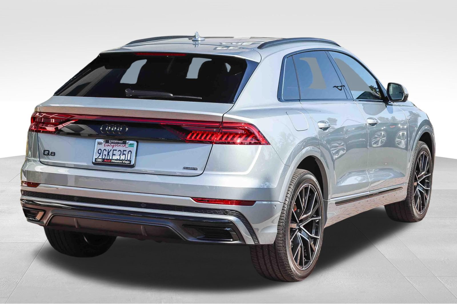 Used 2023 Audi Q8 Premium Plus AWD/4WD image 6
