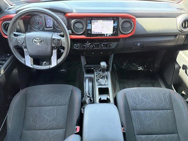 Used 2017 Toyota Tacoma TRD Sport w/ Tow Package (A/T) image 24