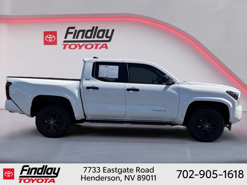 Certified 2024 Toyota Tacoma SR5 AWD/4WD image 11