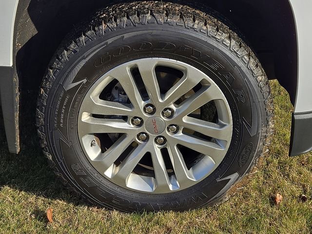 Used 2017 GMC Canyon SLT w/ Driver Alert Package image 9