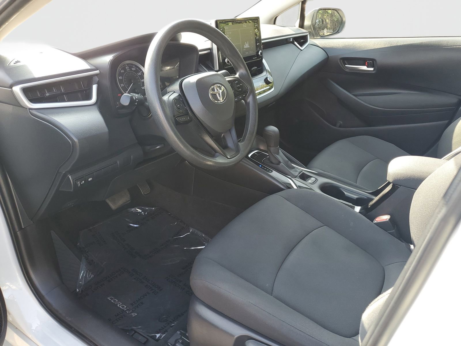 Used 2021 Toyota Corolla LE w/ Carpet Mat Package (TMS) image 18