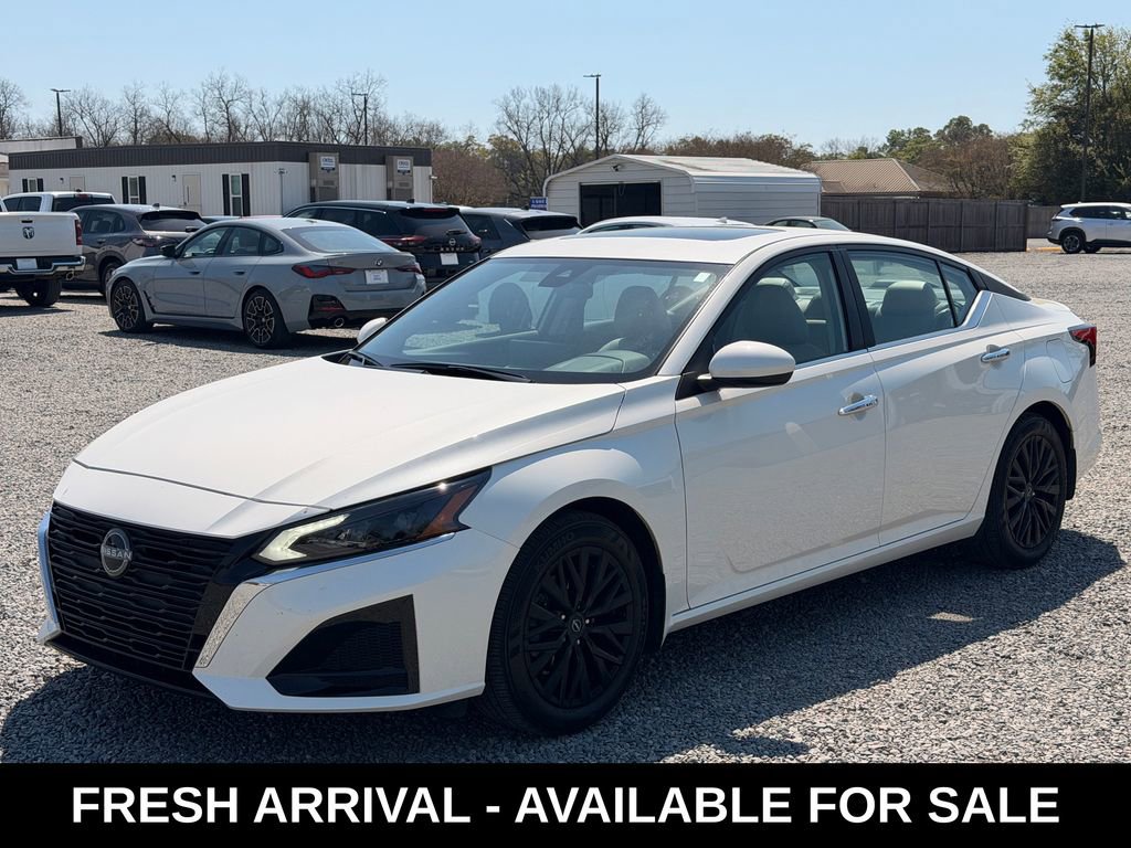 Used 2025 Nissan Altima 2.5 SV w/ SV Special Edition Package image 4