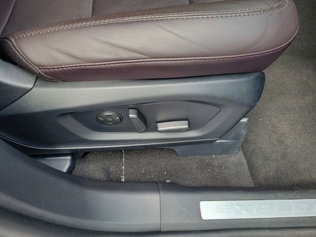 Used 2025 Ford Explorer Platinum w/ Ultimate Package image 37