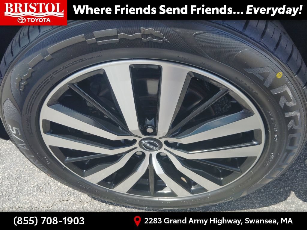 Used 2023 Nissan Pathfinder Platinum AWD/4WD image 13