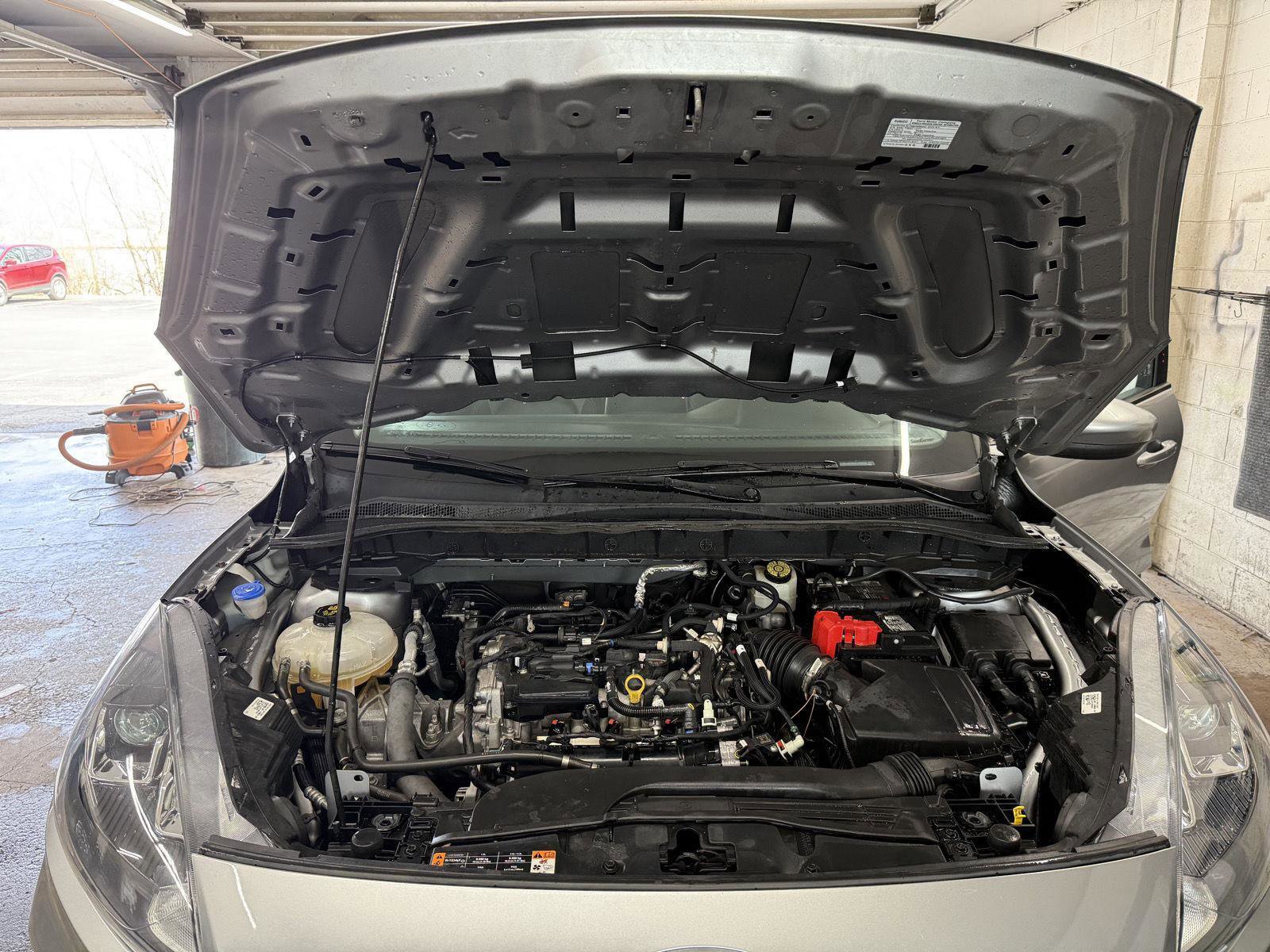 Used 2022 Ford Escape SEL image 30