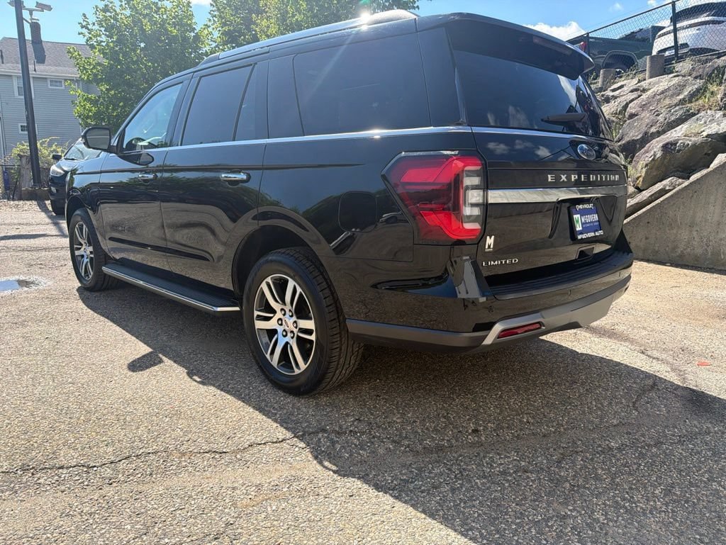 Used 2023 Ford Expedition Limited AWD/4WD image 4
