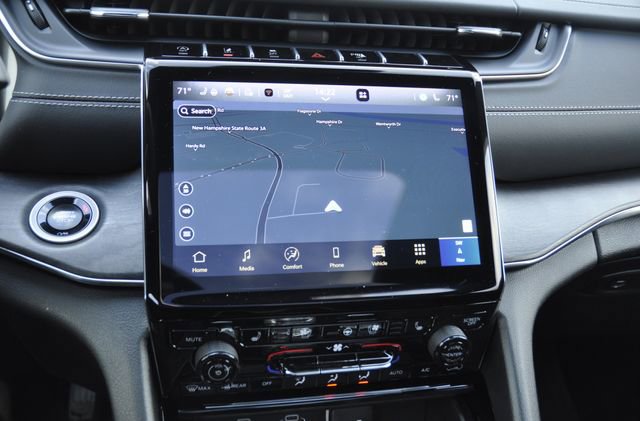 Used 2024 Jeep Grand Cherokee Overland w/ Luxury Tech Group IV image 30