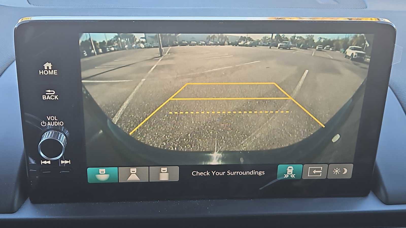 Used 2024 Honda Pilot Touring image 11