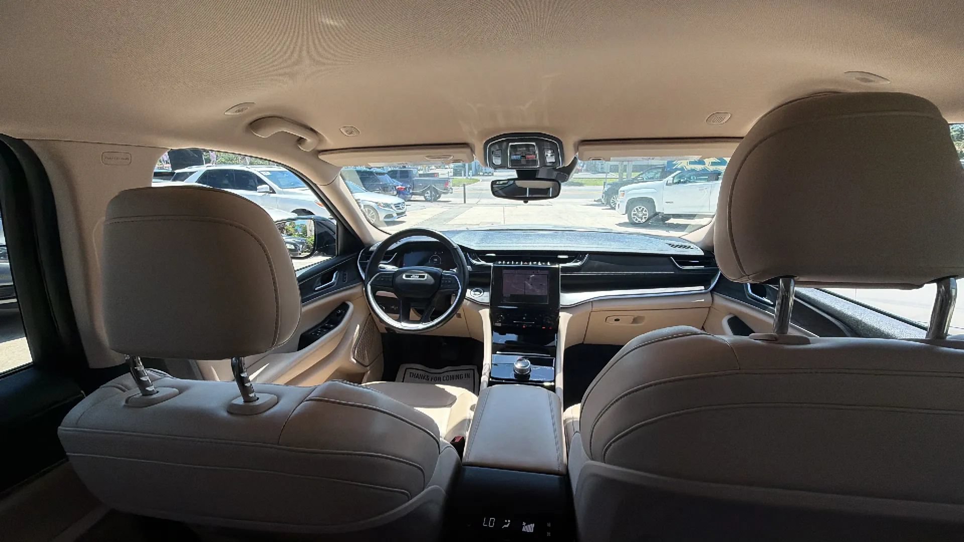 Used 2022 Jeep Grand Cherokee L Limited RWD image 9